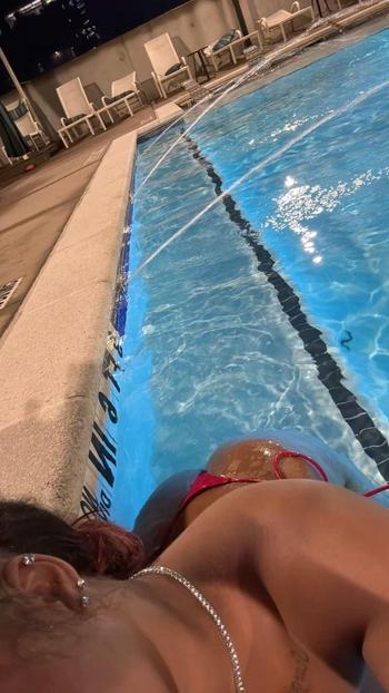 Meline, 21  female escort, Palm Bay